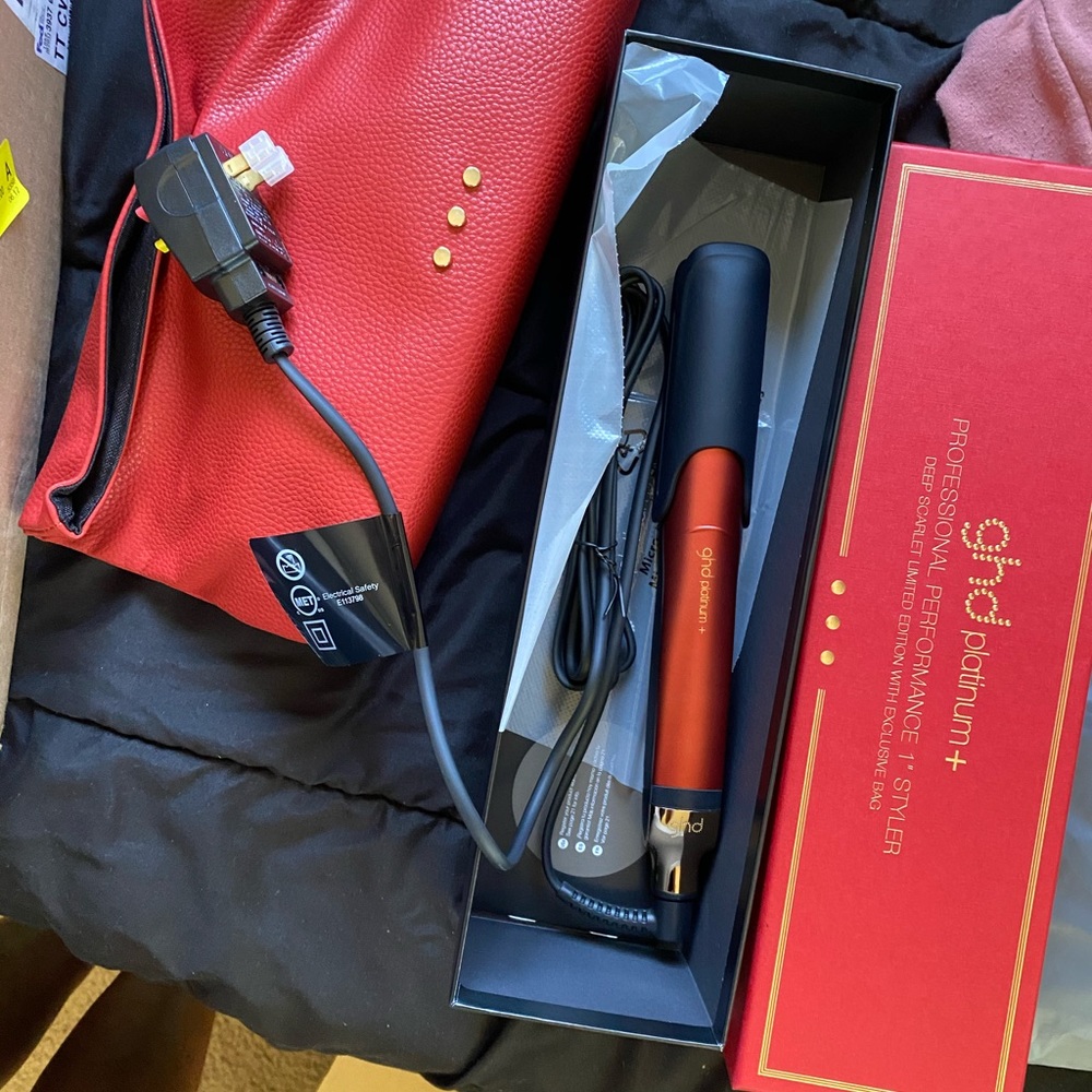 GHD Platinum + flat iron